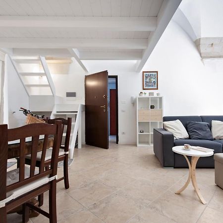 Mesagnesi 6 - Loft Centro Storico Sit Apartamento Lecce Exterior foto