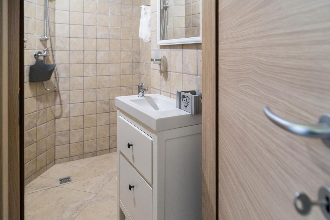 Mesagnesi 6 - Loft Centro Storico Sit Apartamento Lecce Exterior foto