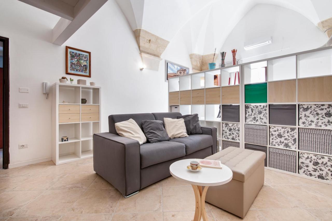 Mesagnesi 6 - Loft Centro Storico Sit Apartamento Lecce Exterior foto